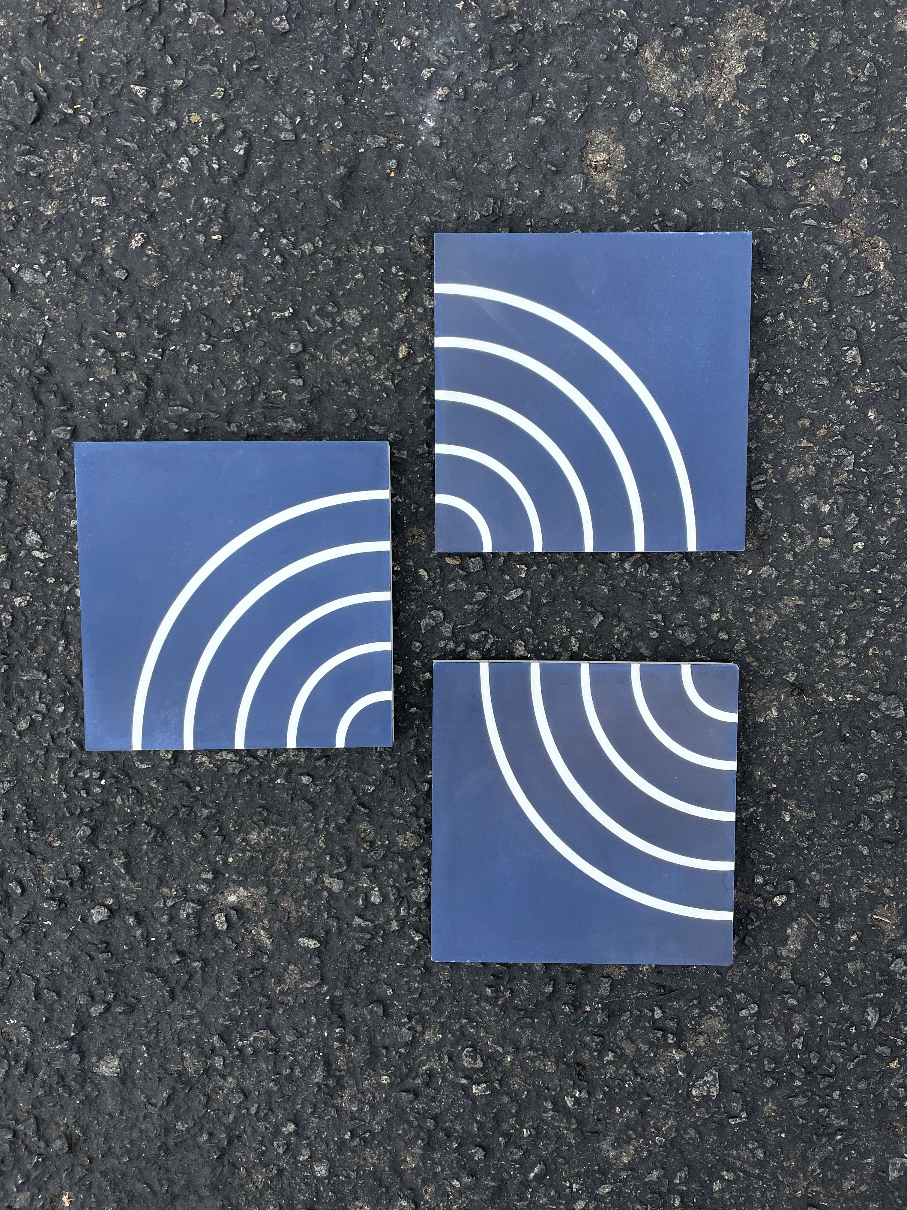 in stock // strands // sss // 5 arch - field: indigo, accent: ivory - Image 2